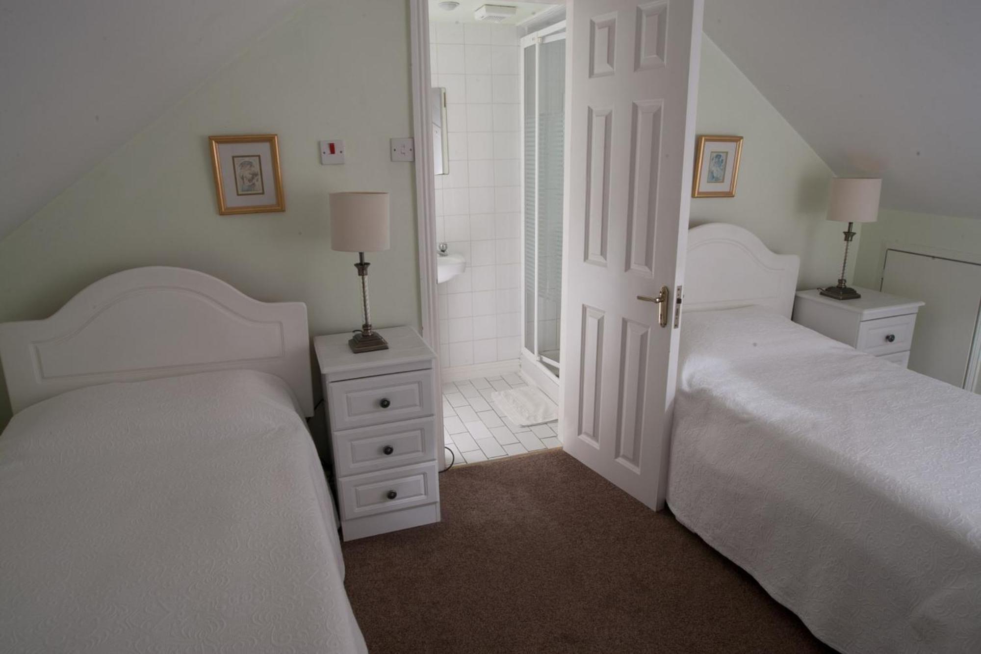 Griffin Lodge Guesthouse Galway Room photo